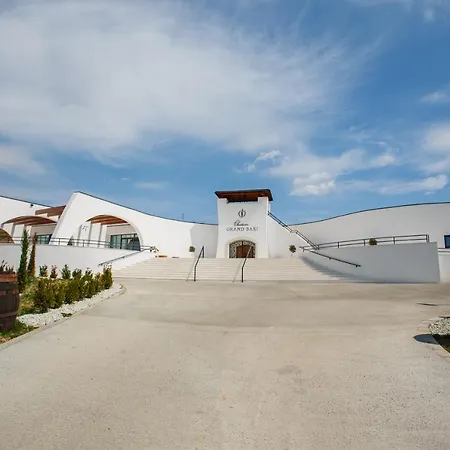 Chateau Grand Bari * Bara